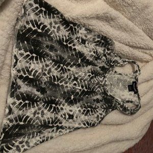 🛍️ 5/$25 WetSeal TankTop